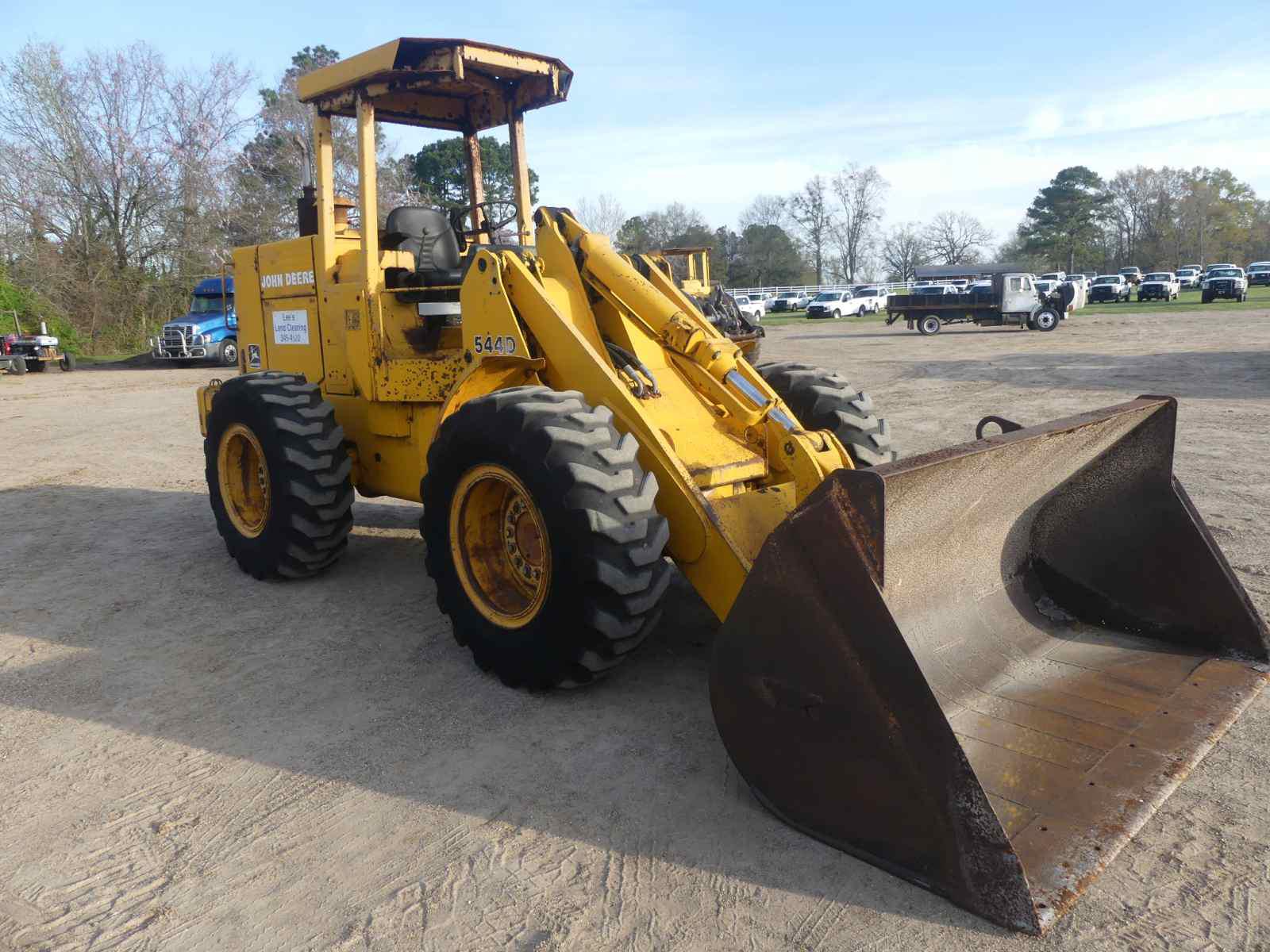 John Deere 544D