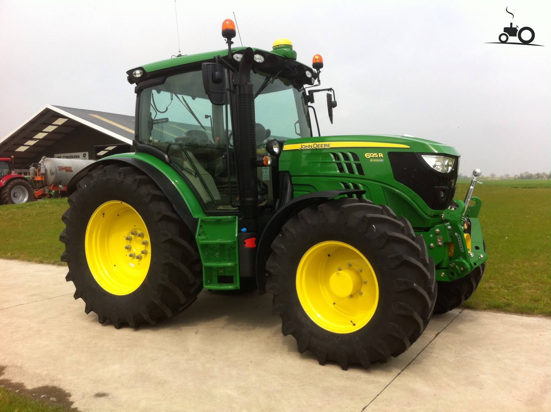 John Deere 6125R — view 2