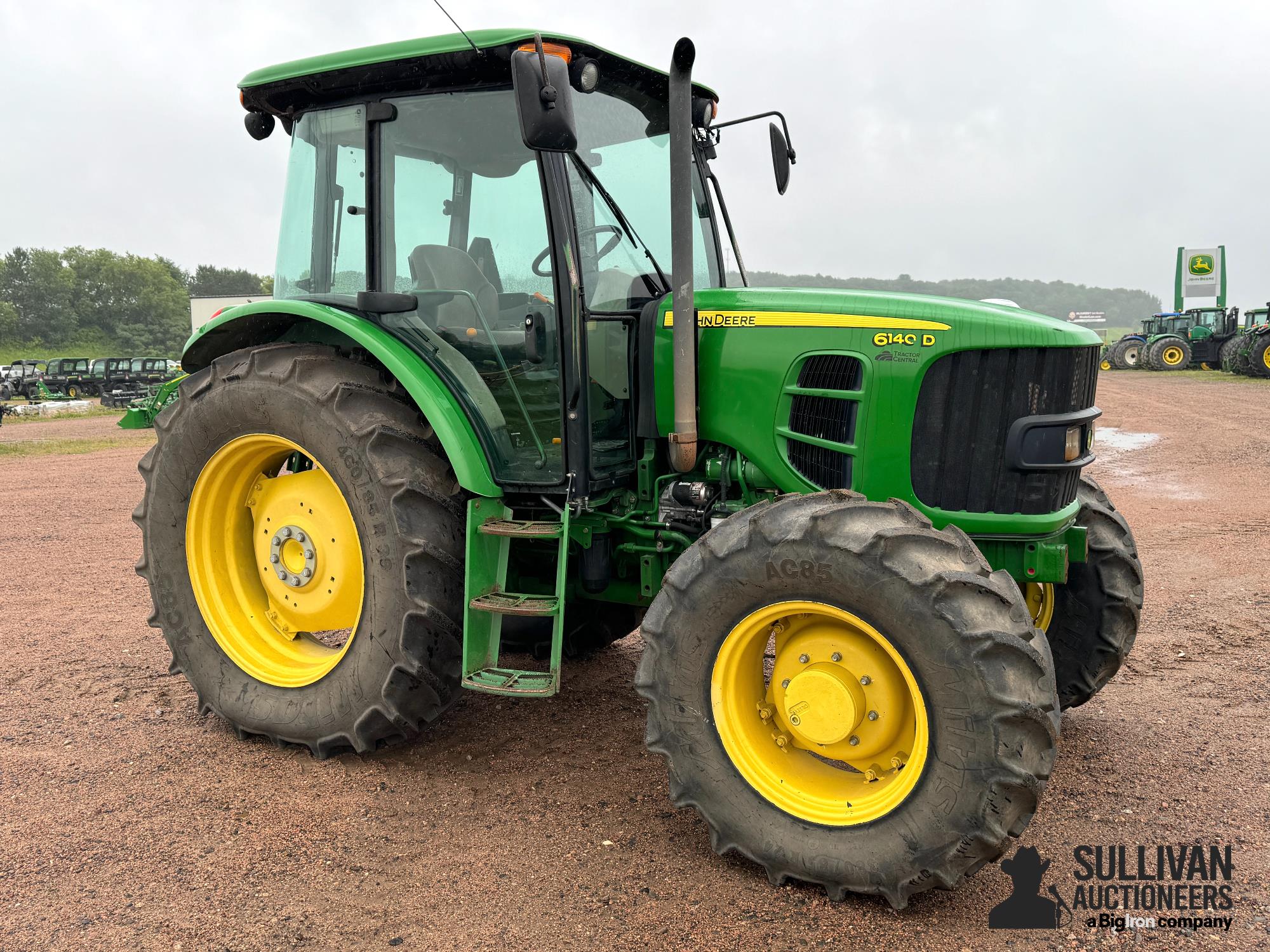 John Deere 6140D — view 3