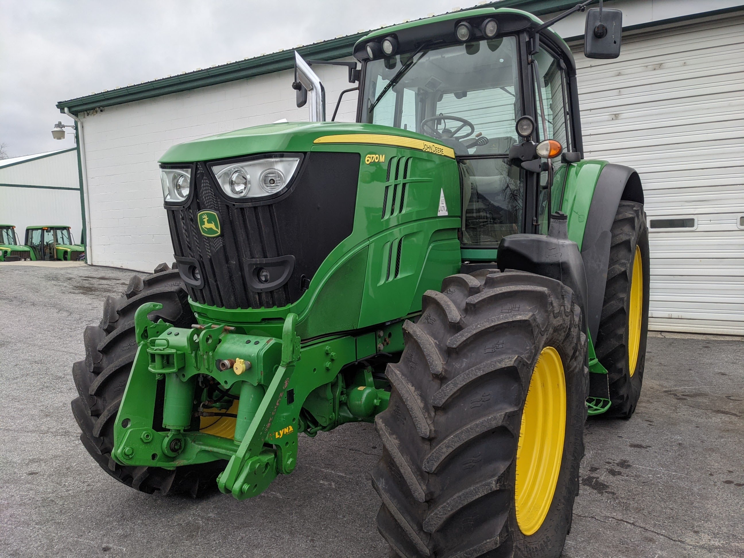 John Deere 6170M — view 2