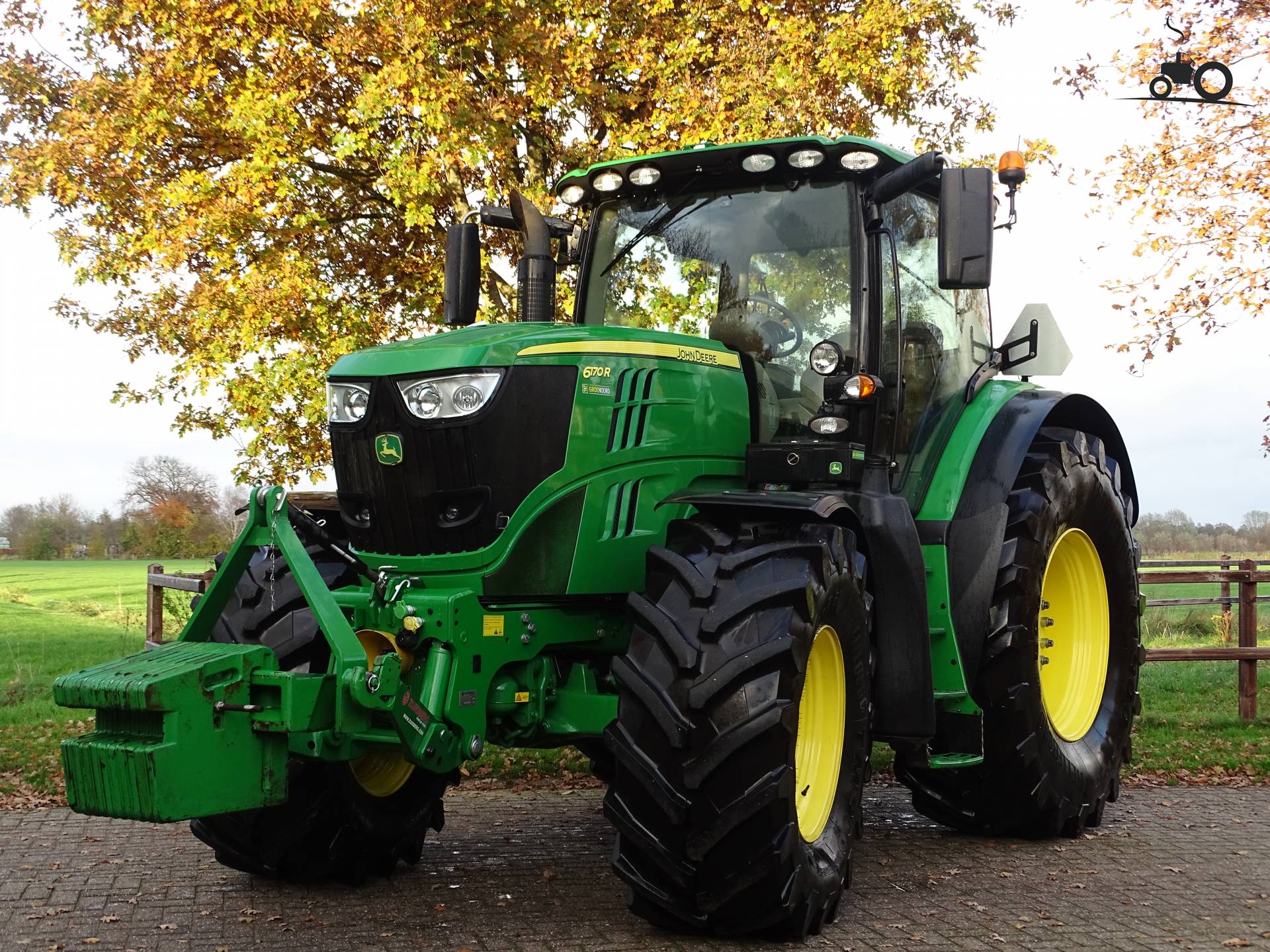 John Deere 6170R — view 3