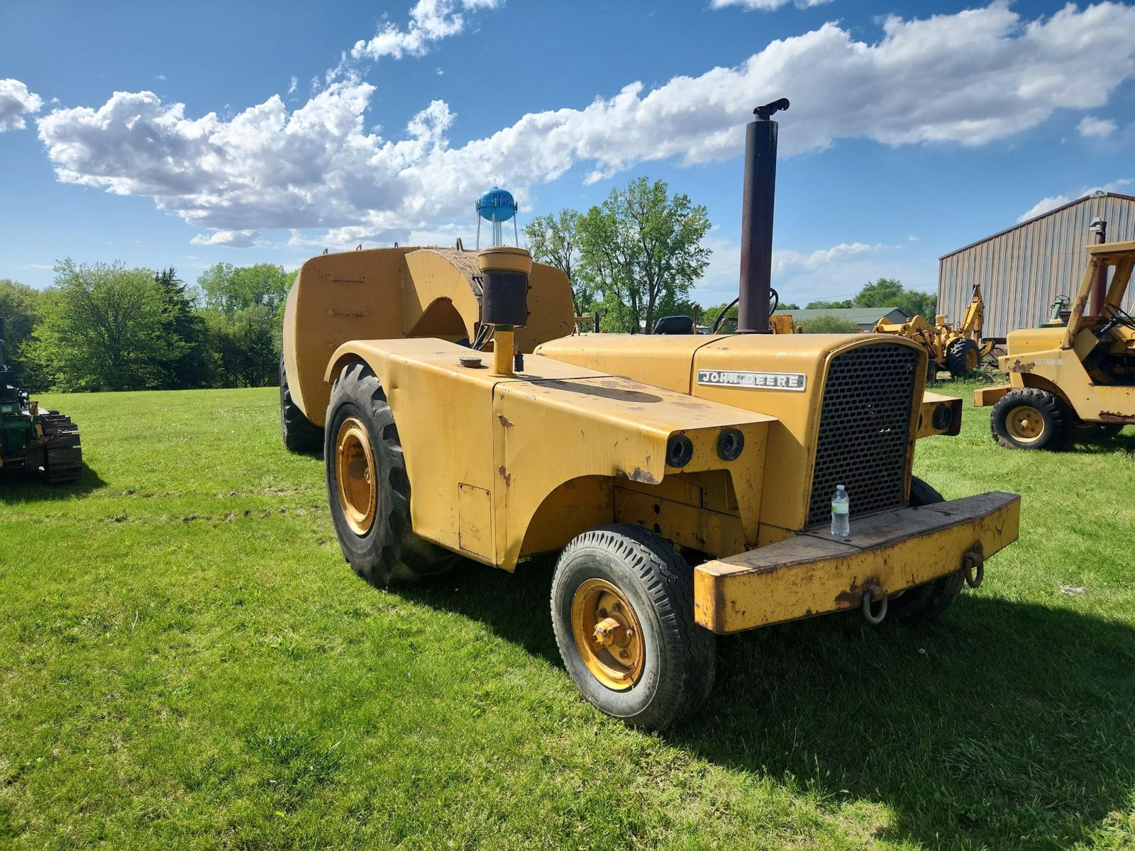 John Deere 760 Industrial Tractor
