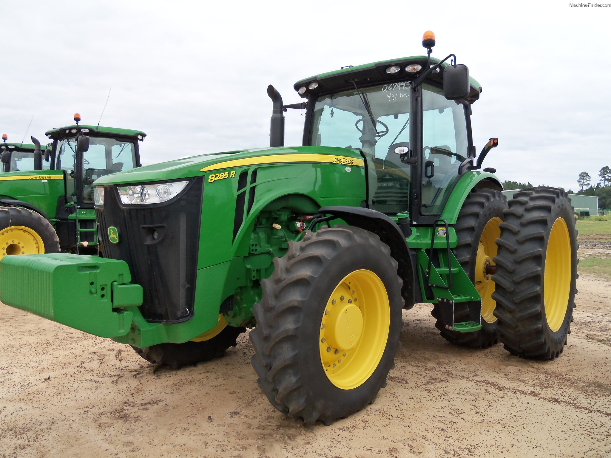 John Deere 8285R — view 2
