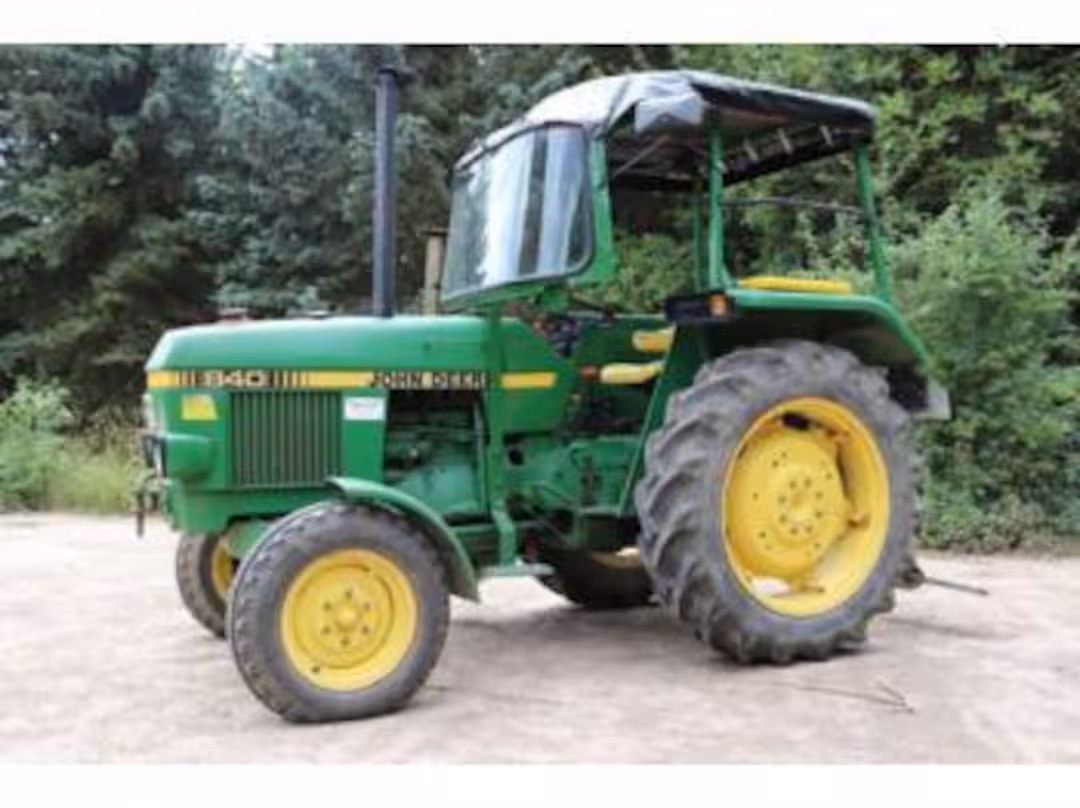 John Deere 840 Industrial Tractor