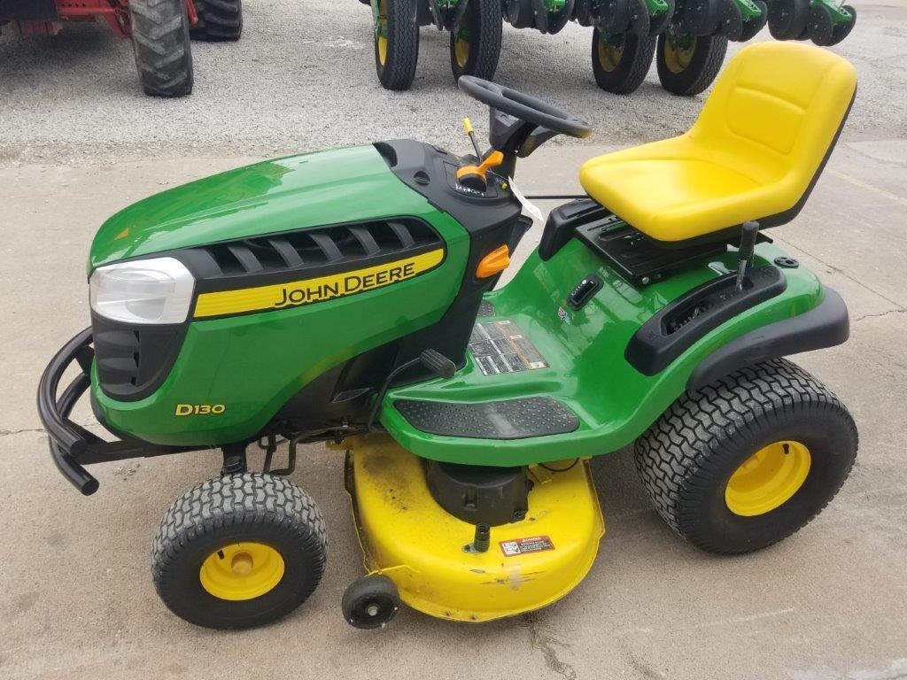 John Deere D130 Lawn Tractor