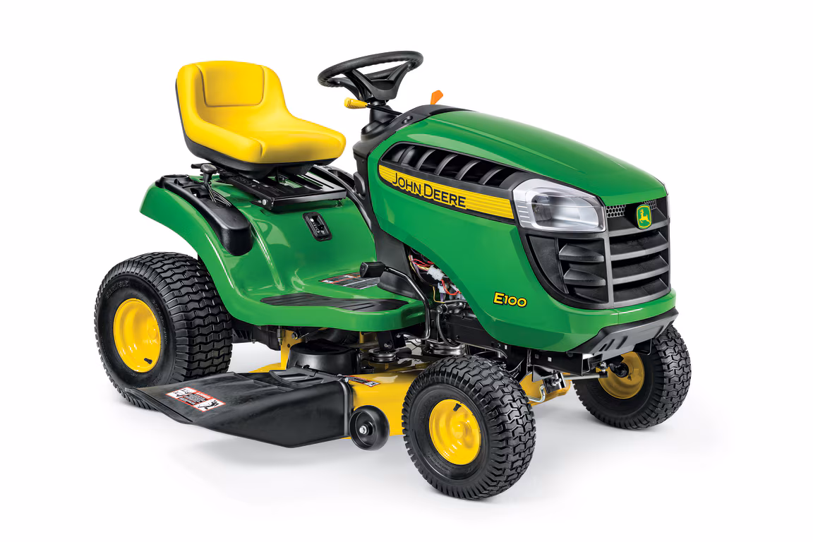 John Deere E100 Lawn Tractor
