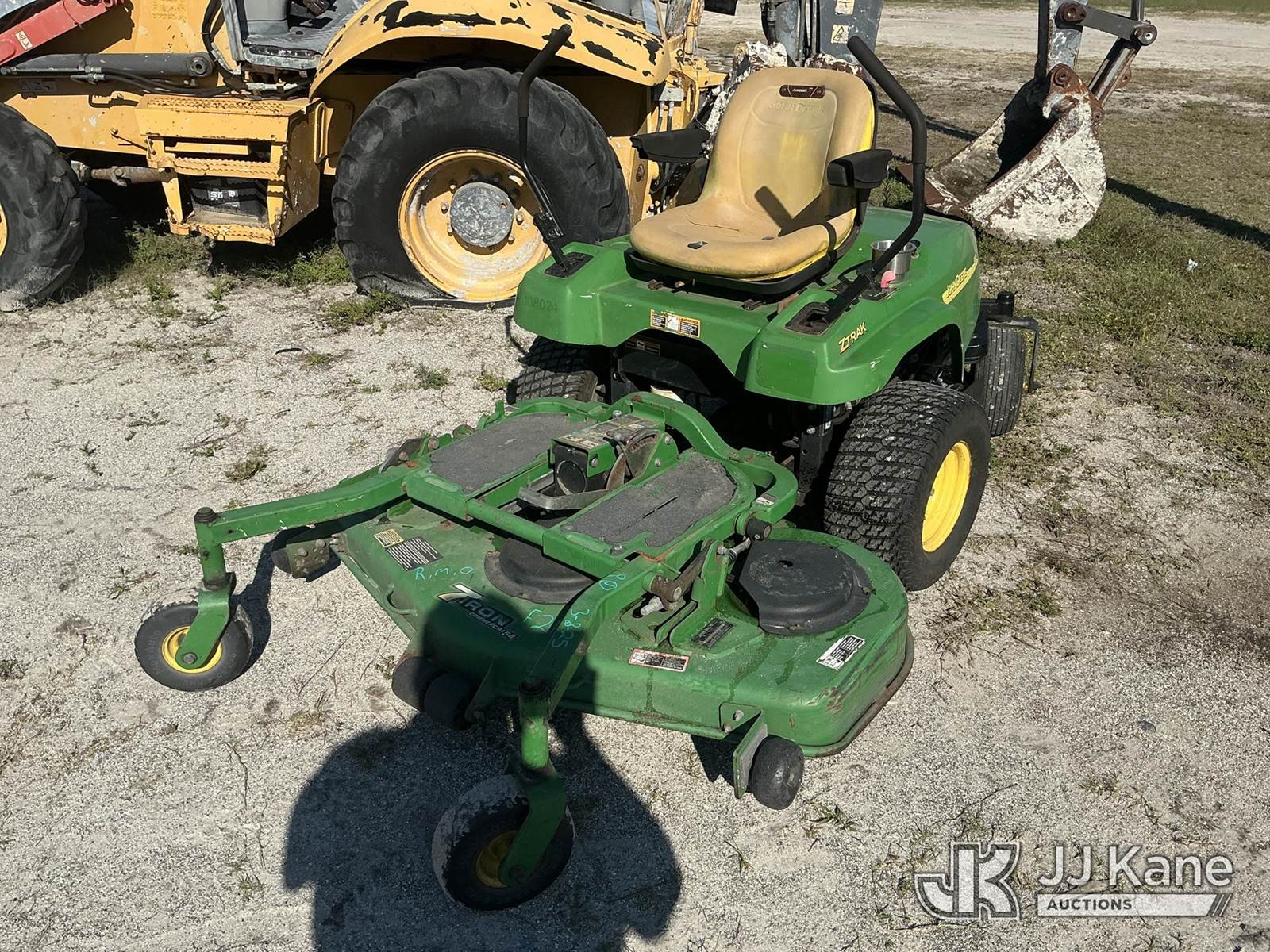 John Deere F687 Lawn Tractor