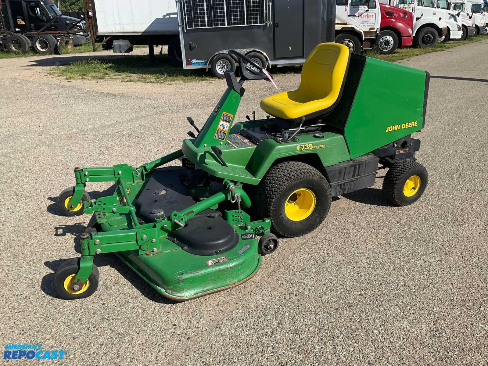 John Deere F735 Lawn Tractor