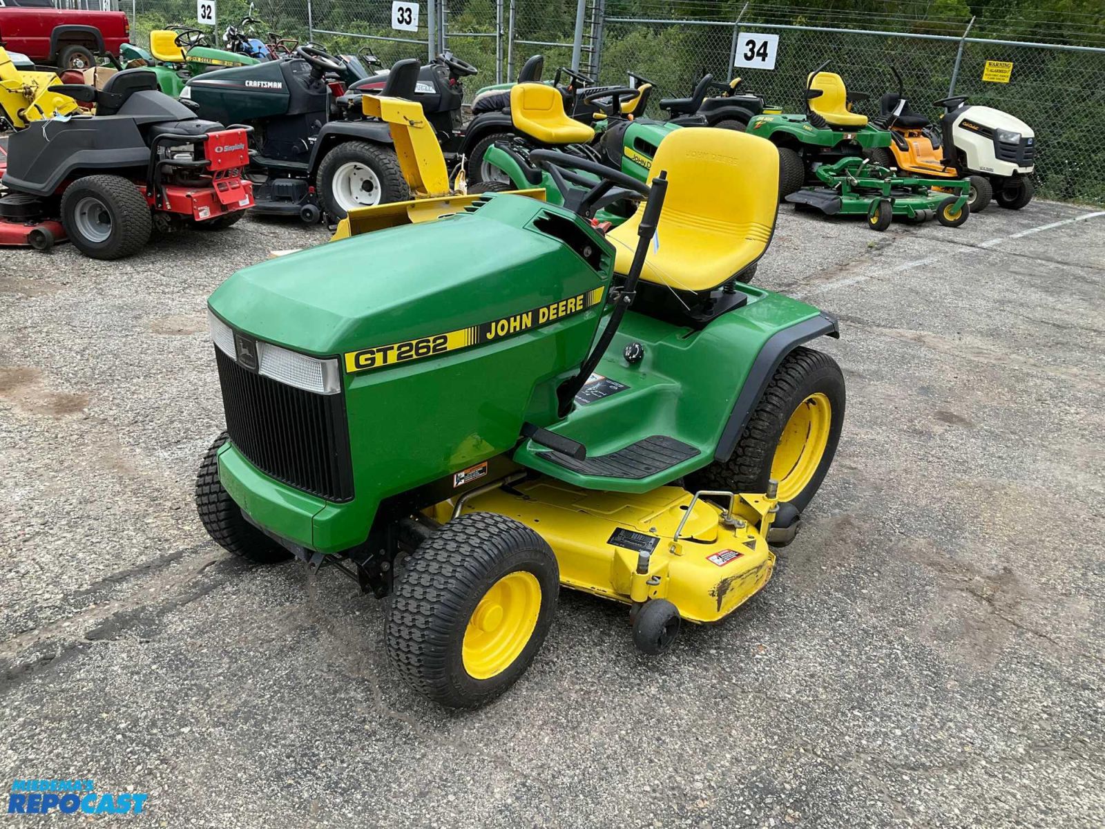 John Deere GT262