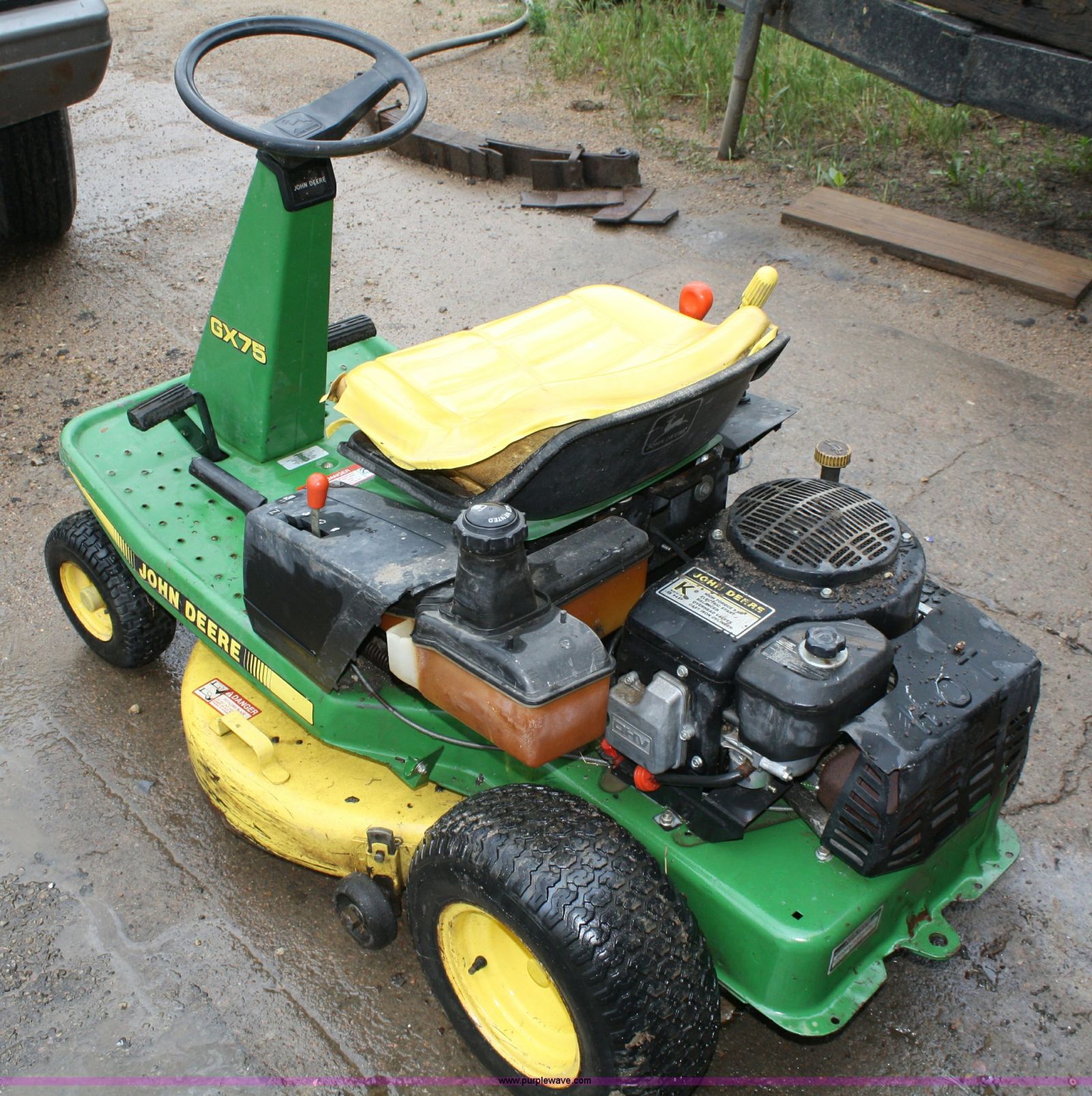 John Deere GX75