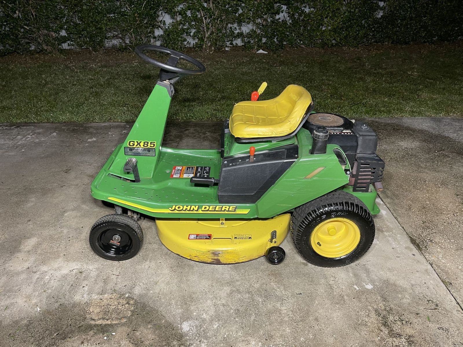 John Deere GX85