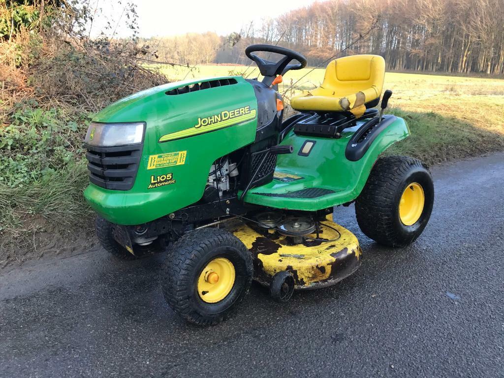 John Deere L105 Lawn Tractor