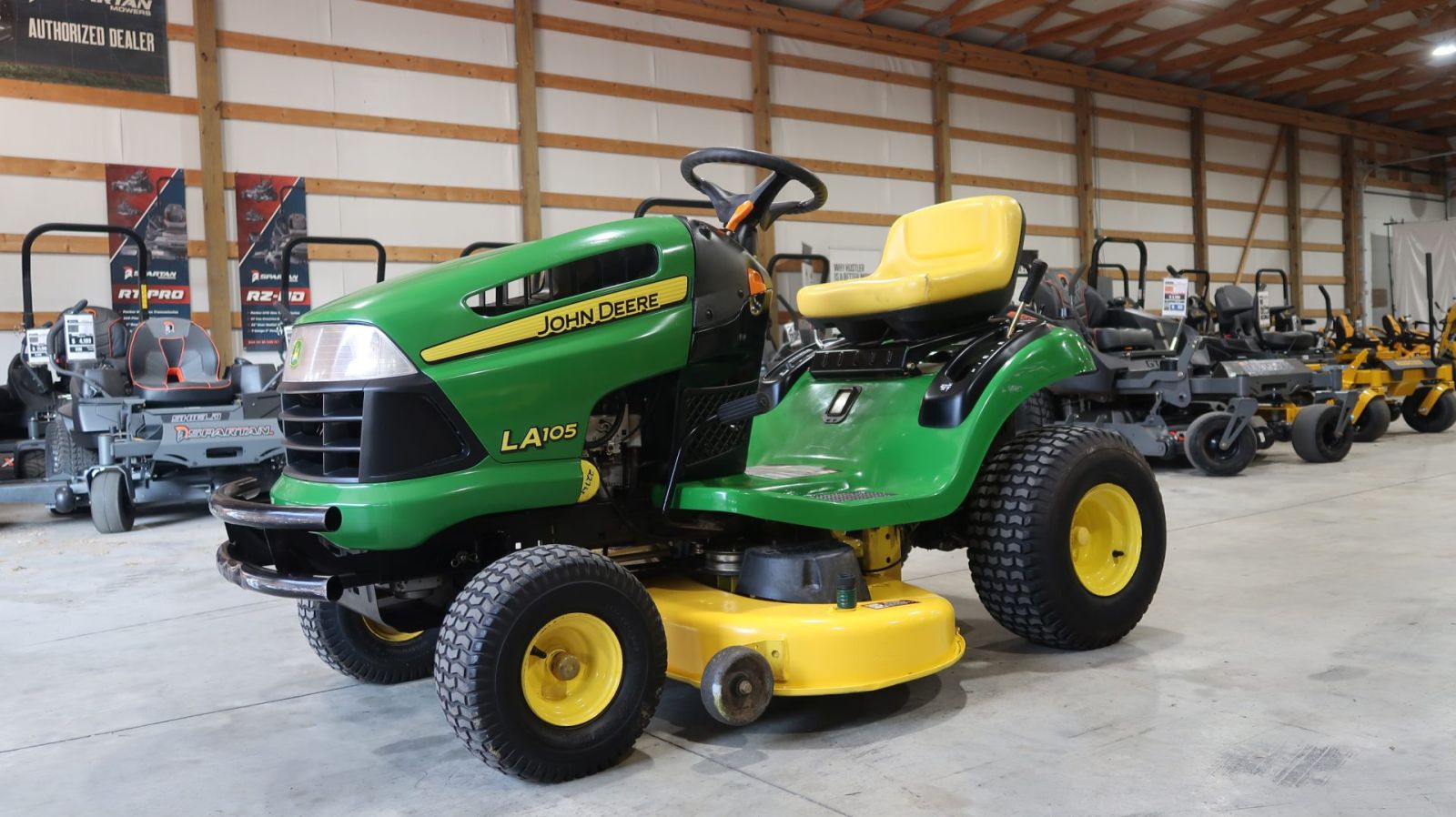 John Deere LA105 Lawn Tractor