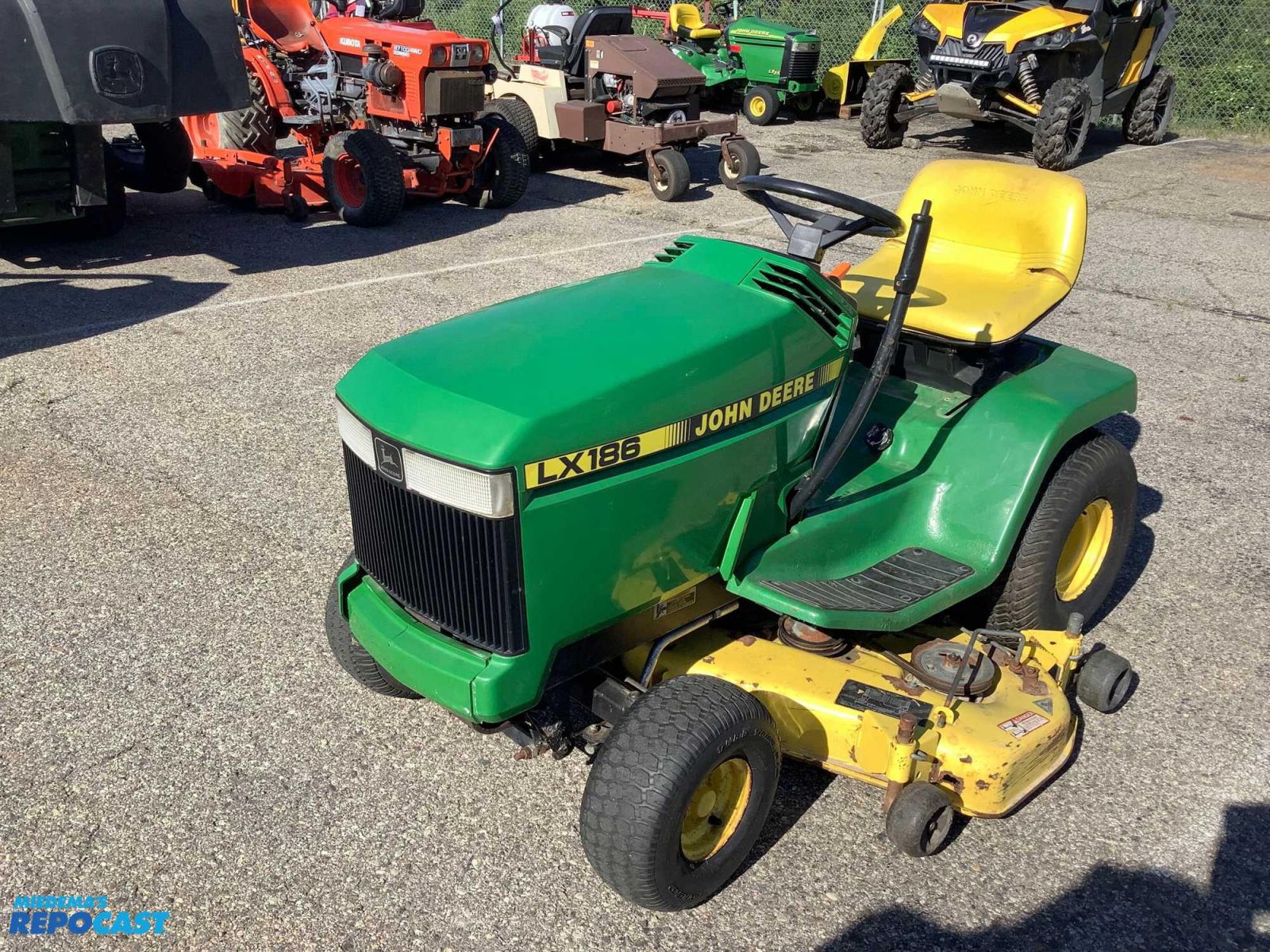 John Deere LX186