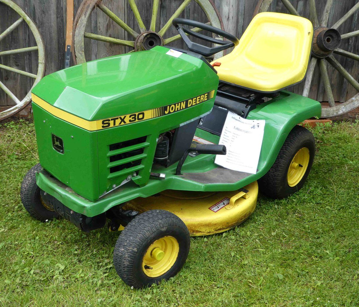 John Deere STX30