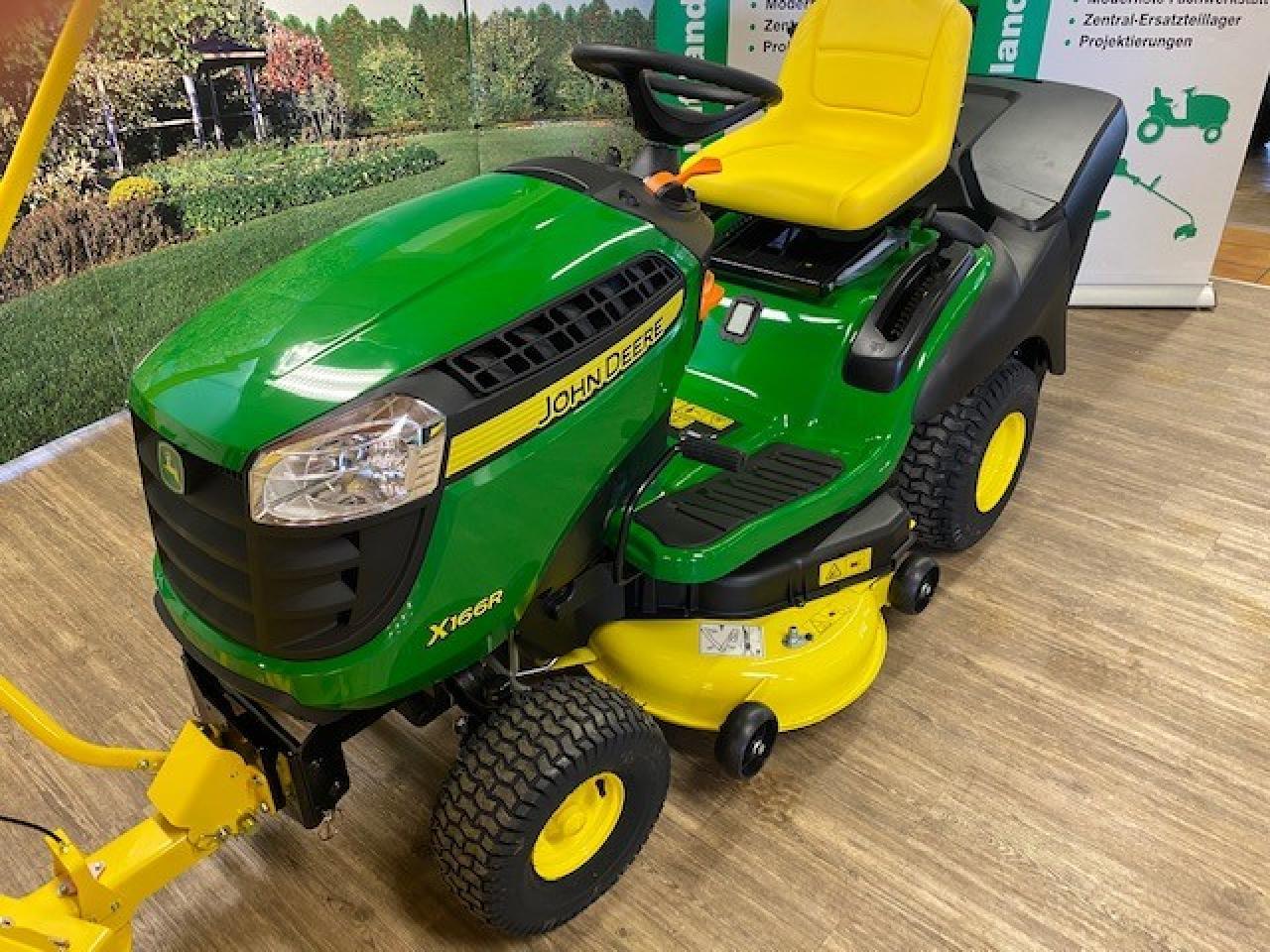 John Deere X166R Lawn Tractor