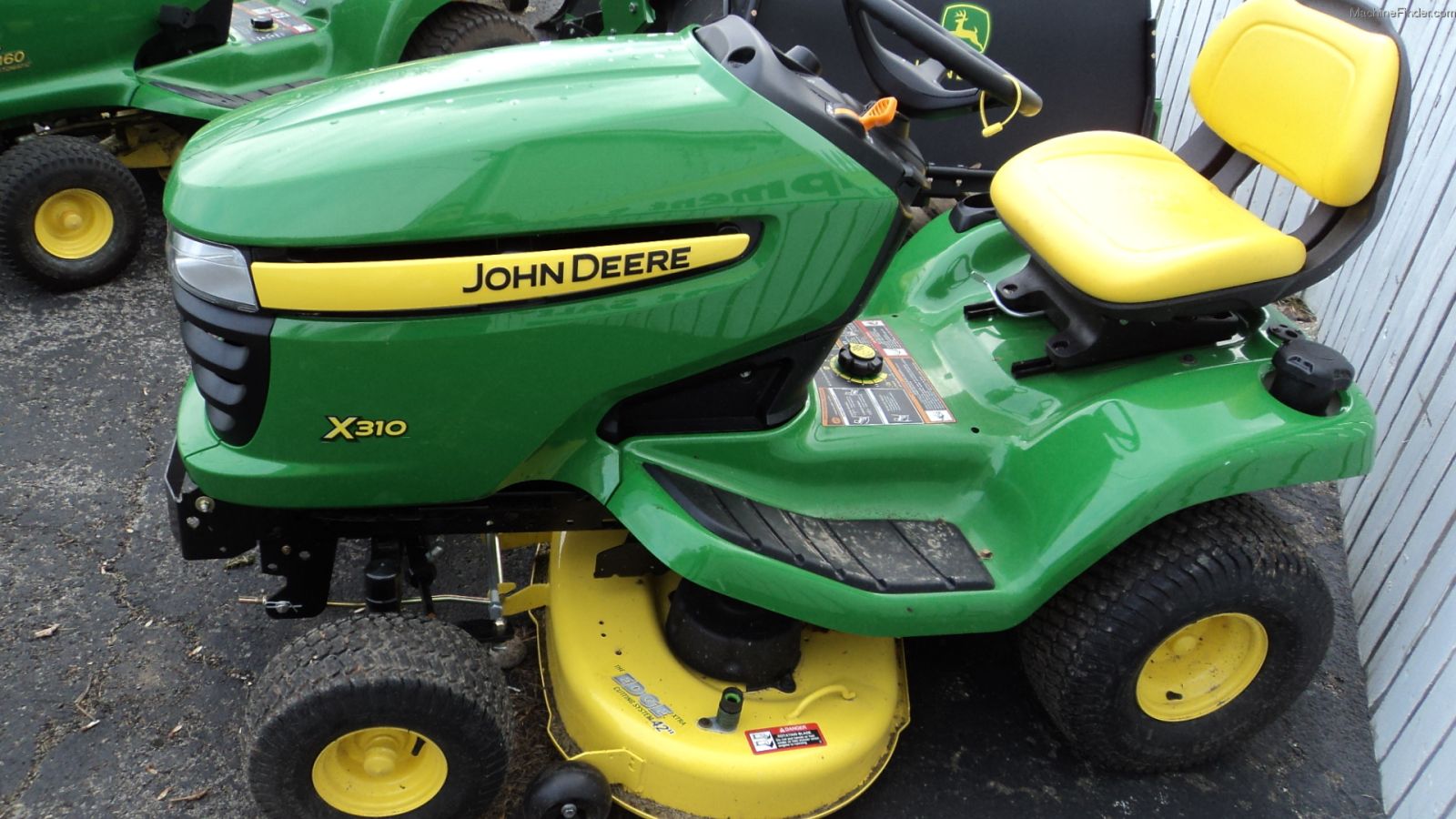 John Deere X310 Lawn Tractor