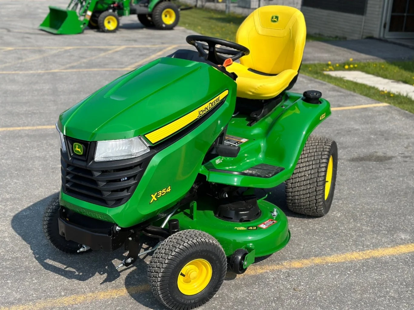 John Deere X354 Lawn Tractor