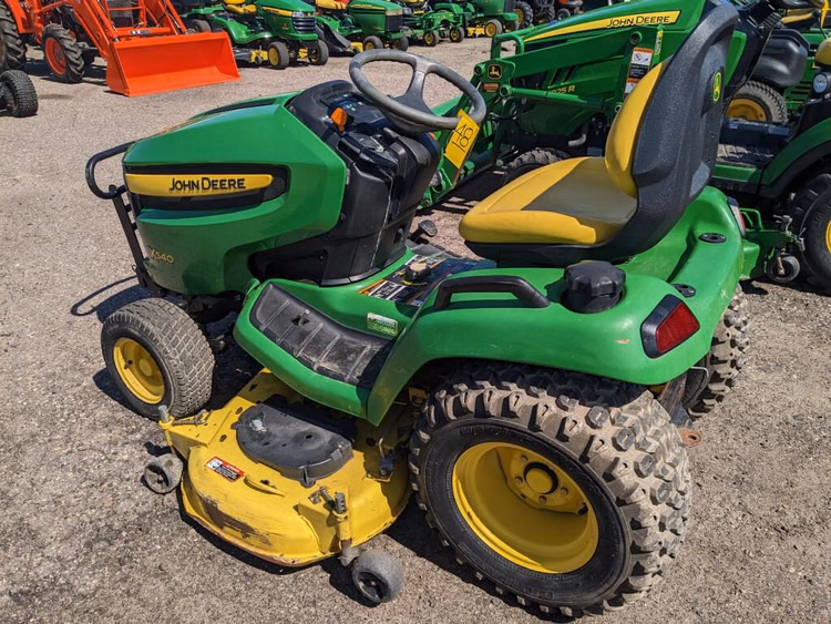 John Deere X540 Lawn Tractor
