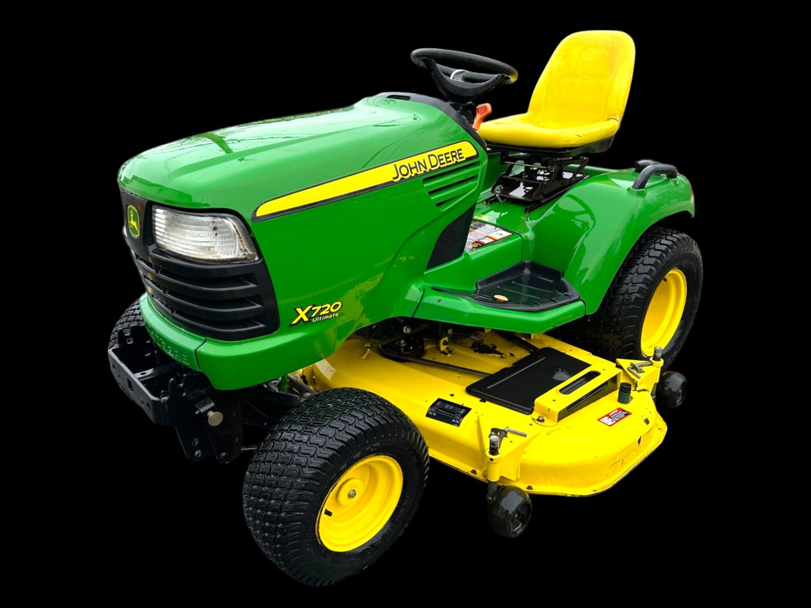 John Deere X720 Lawn Tractor
