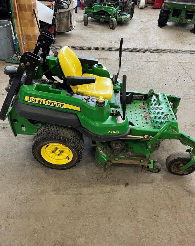 John Deere Z710A Lawn Tractor