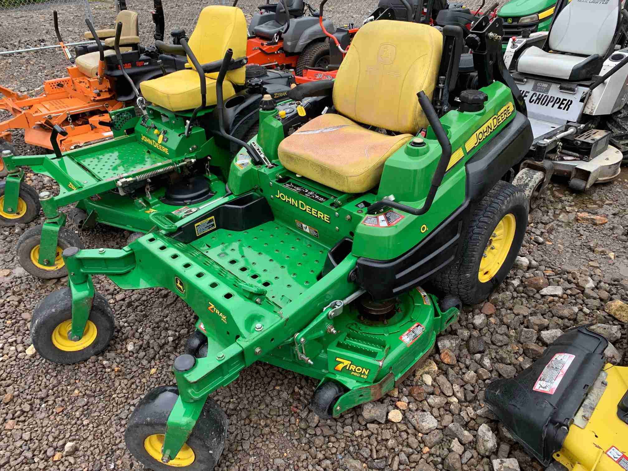John Deere Z810A Lawn Tractor