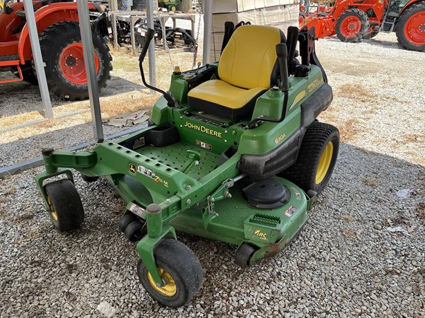 John Deere Z830A Lawn Tractor