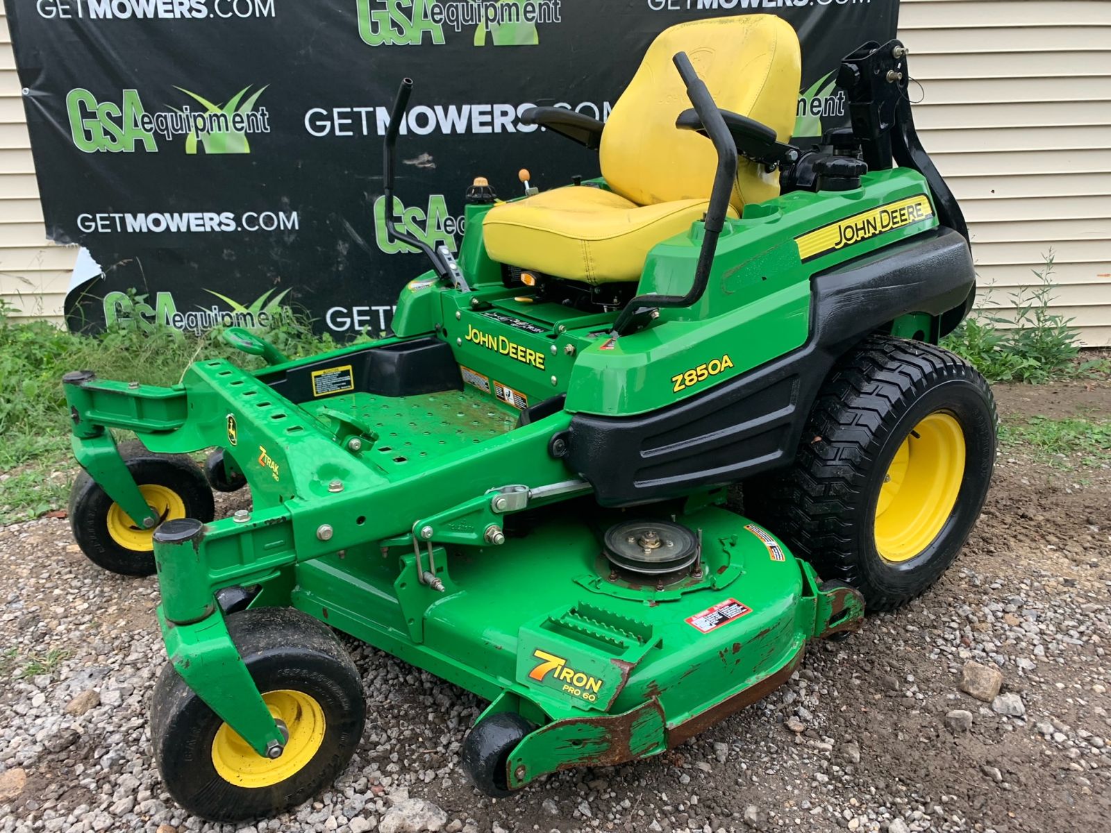 John Deere Z850A Lawn Tractor