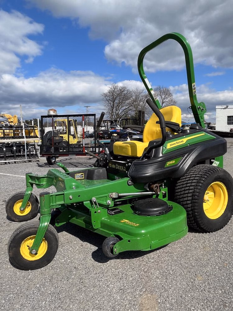 John Deere Z915B — view 3