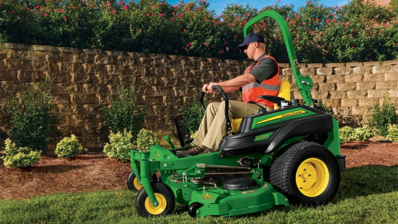 John Deere Z930M EFI Lawn Tractor