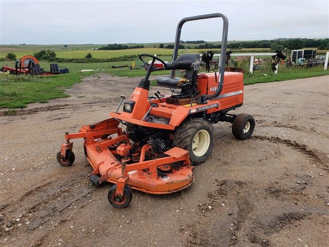 Kubota F2100 Lawn Tractor