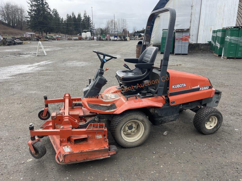 Kubota F2560 Lawn Tractor