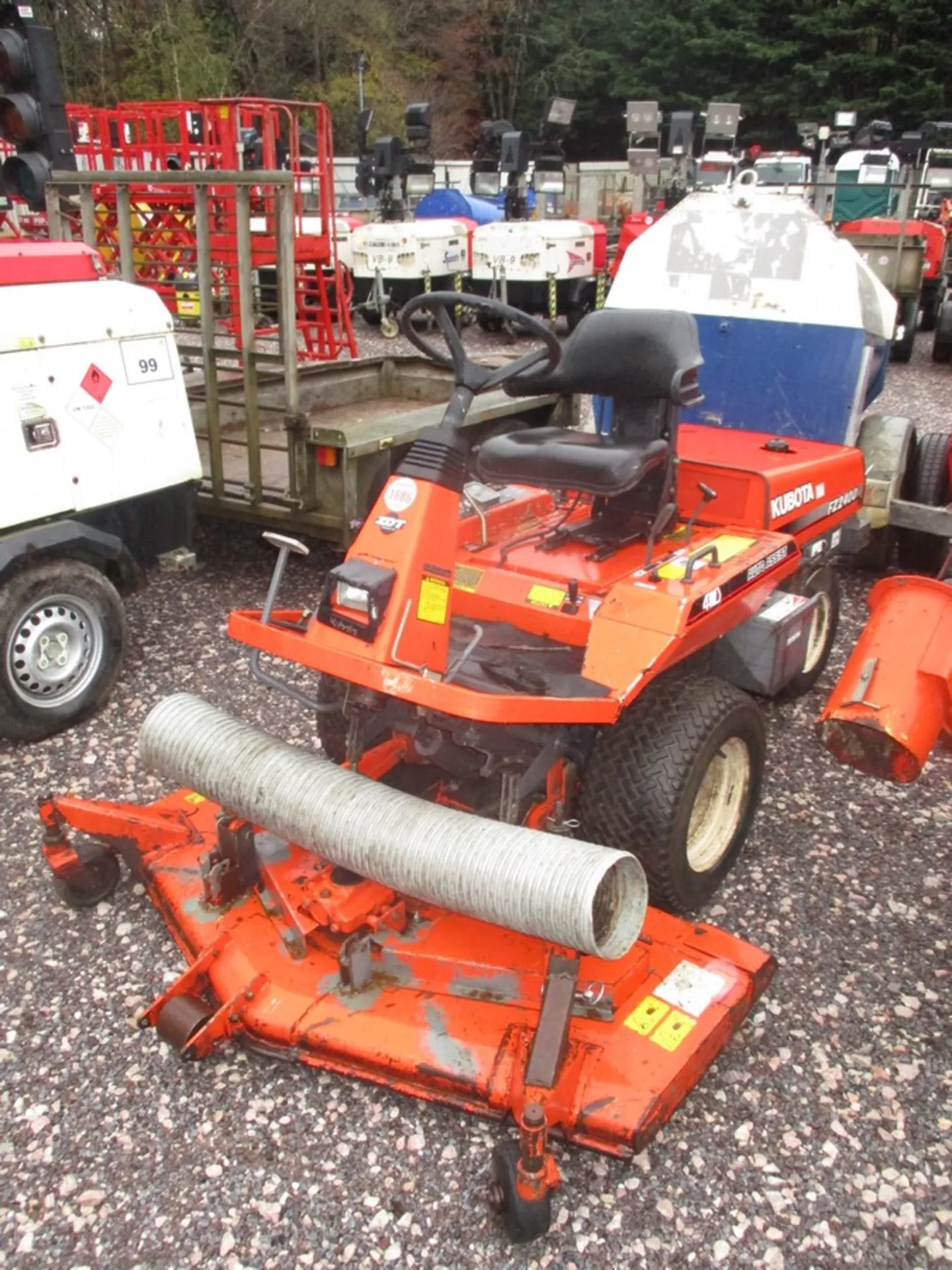 Kubota FZ2400 Lawn Tractor
