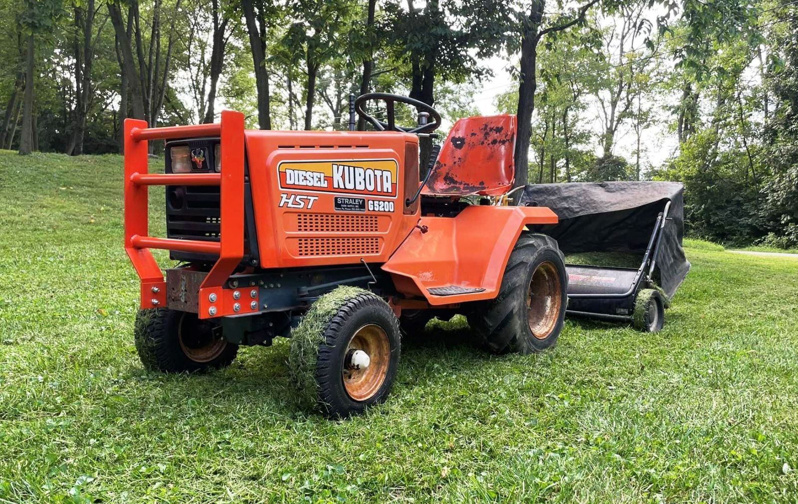 Kubota G5200 Lawn Tractor