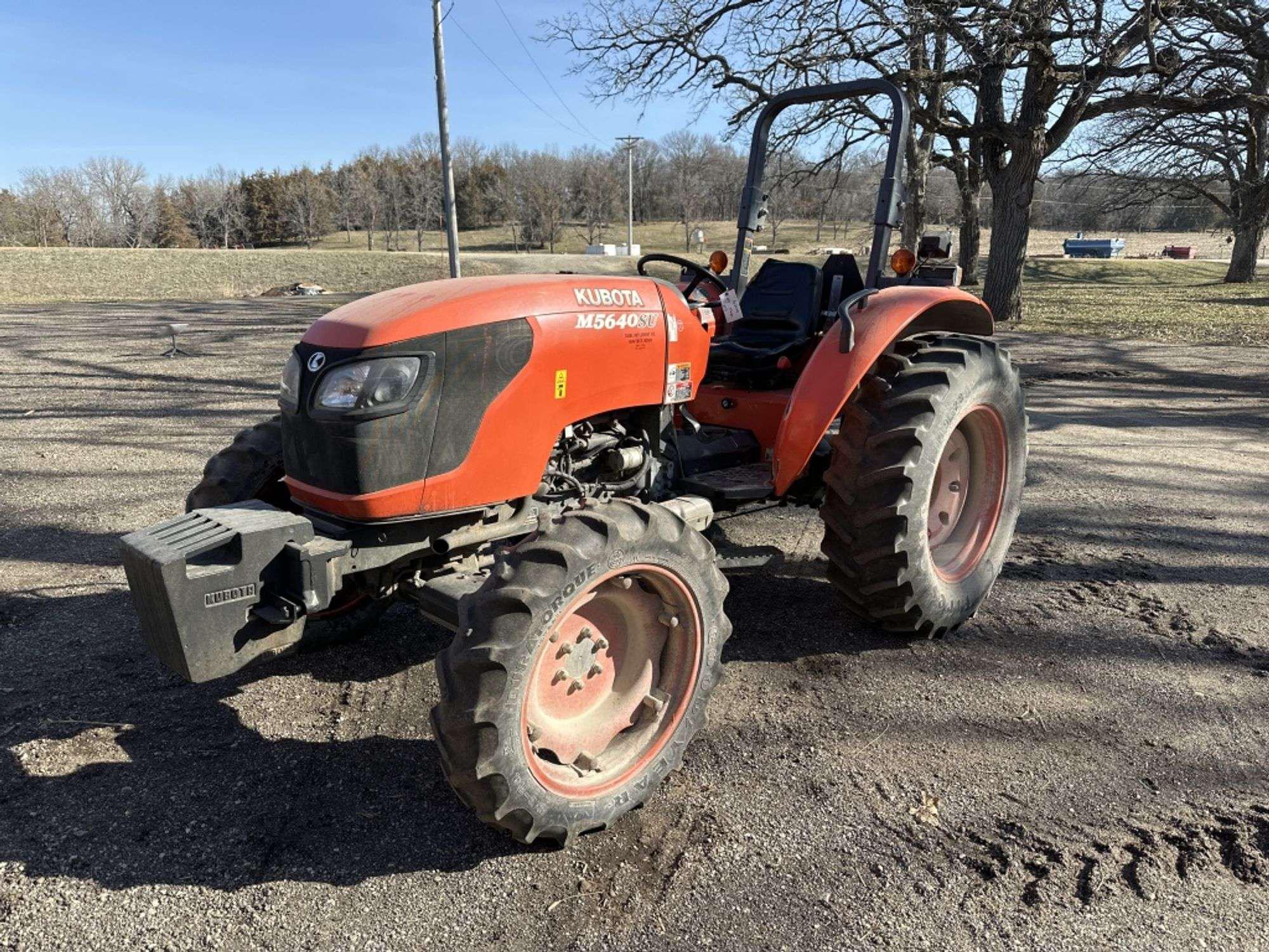 Kubota M5640SU — view 2