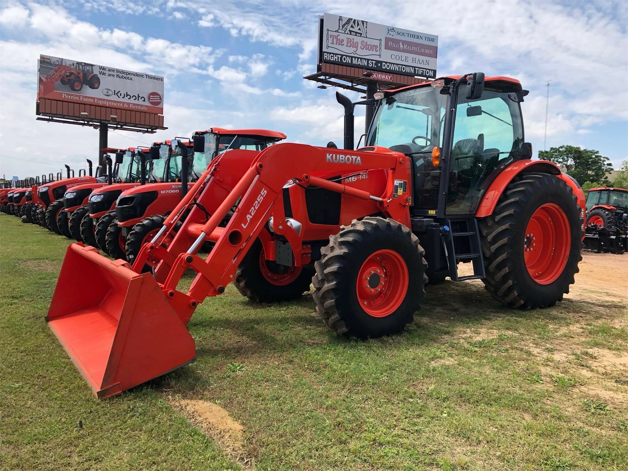 Kubota M6-141 — view 3