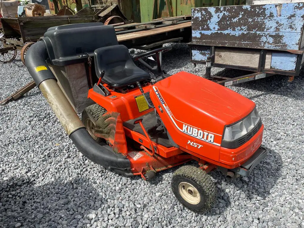 Kubota T1400