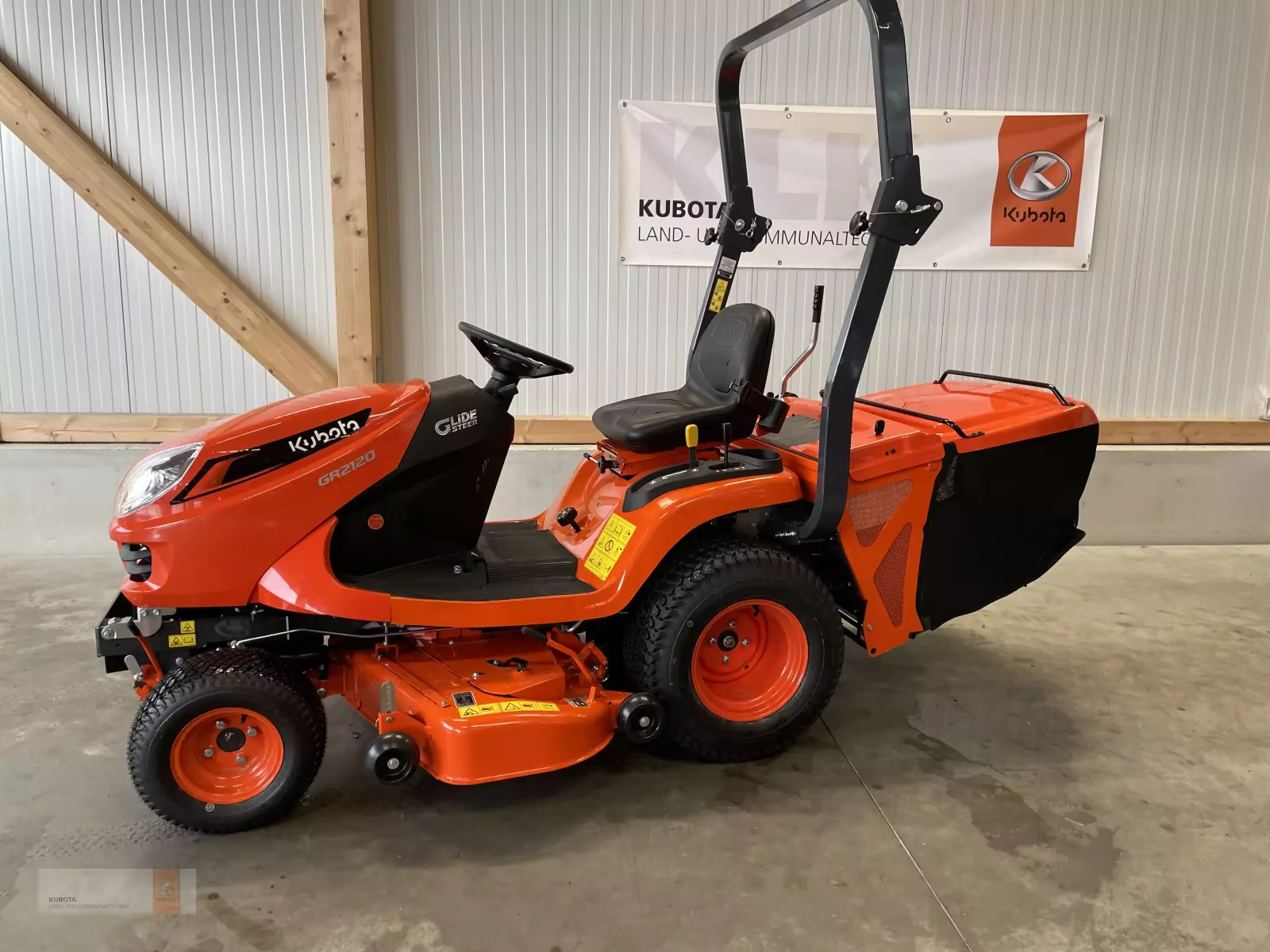 Kubota Z412 Lawn Tractor