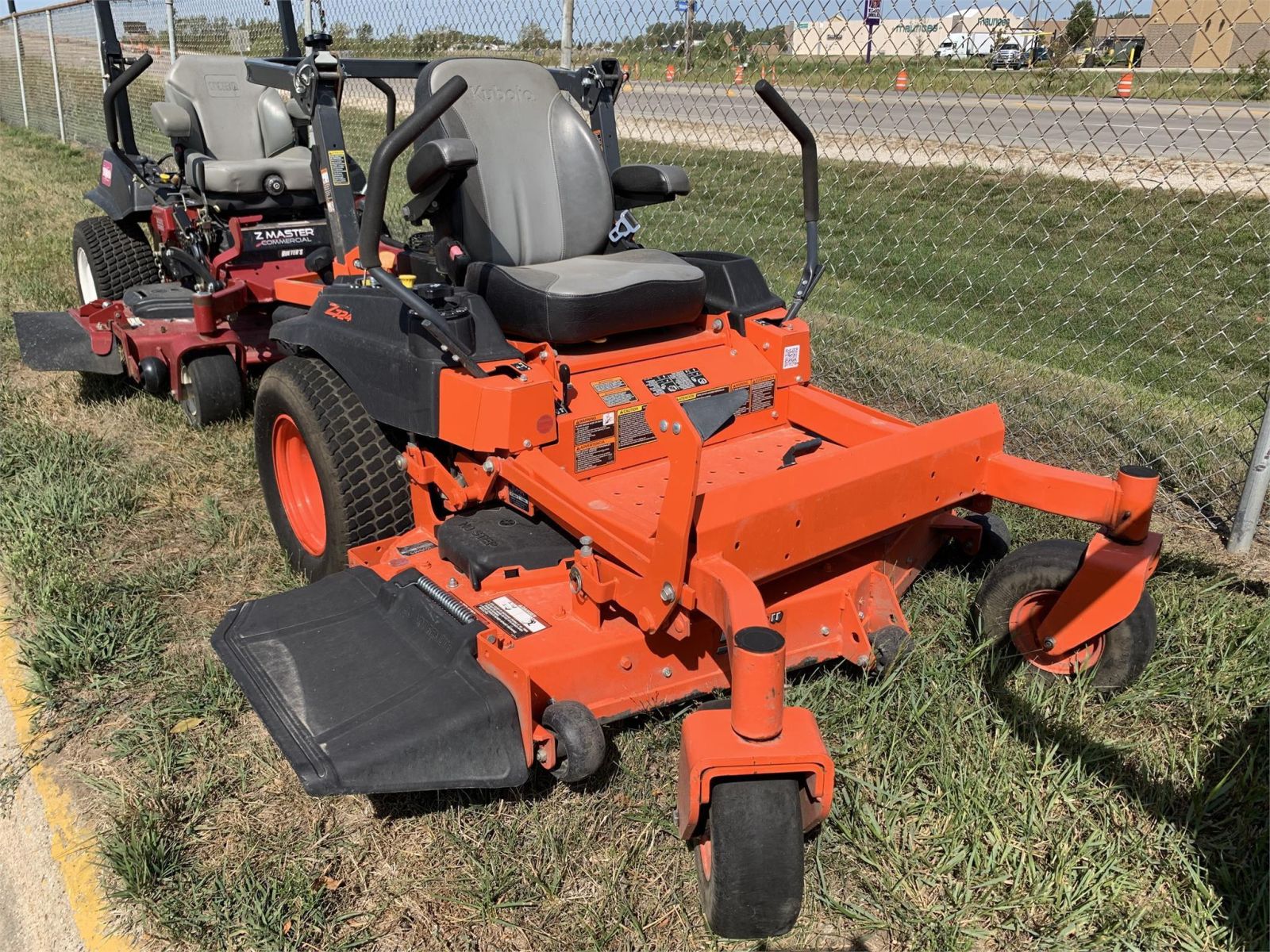 Kubota Z724 Lawn Tractor