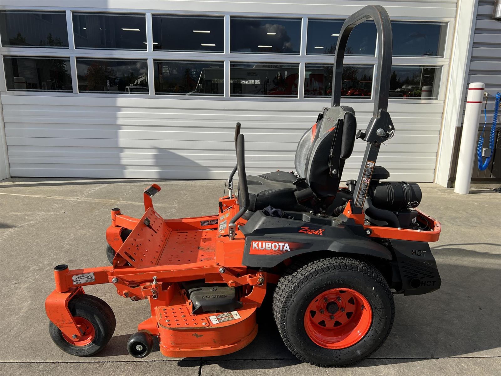 Kubota Z724X Lawn Tractor