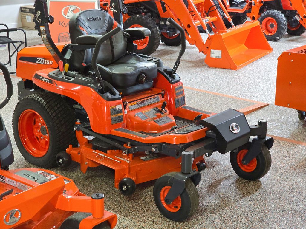 Kubota ZD1011 Lawn Tractor