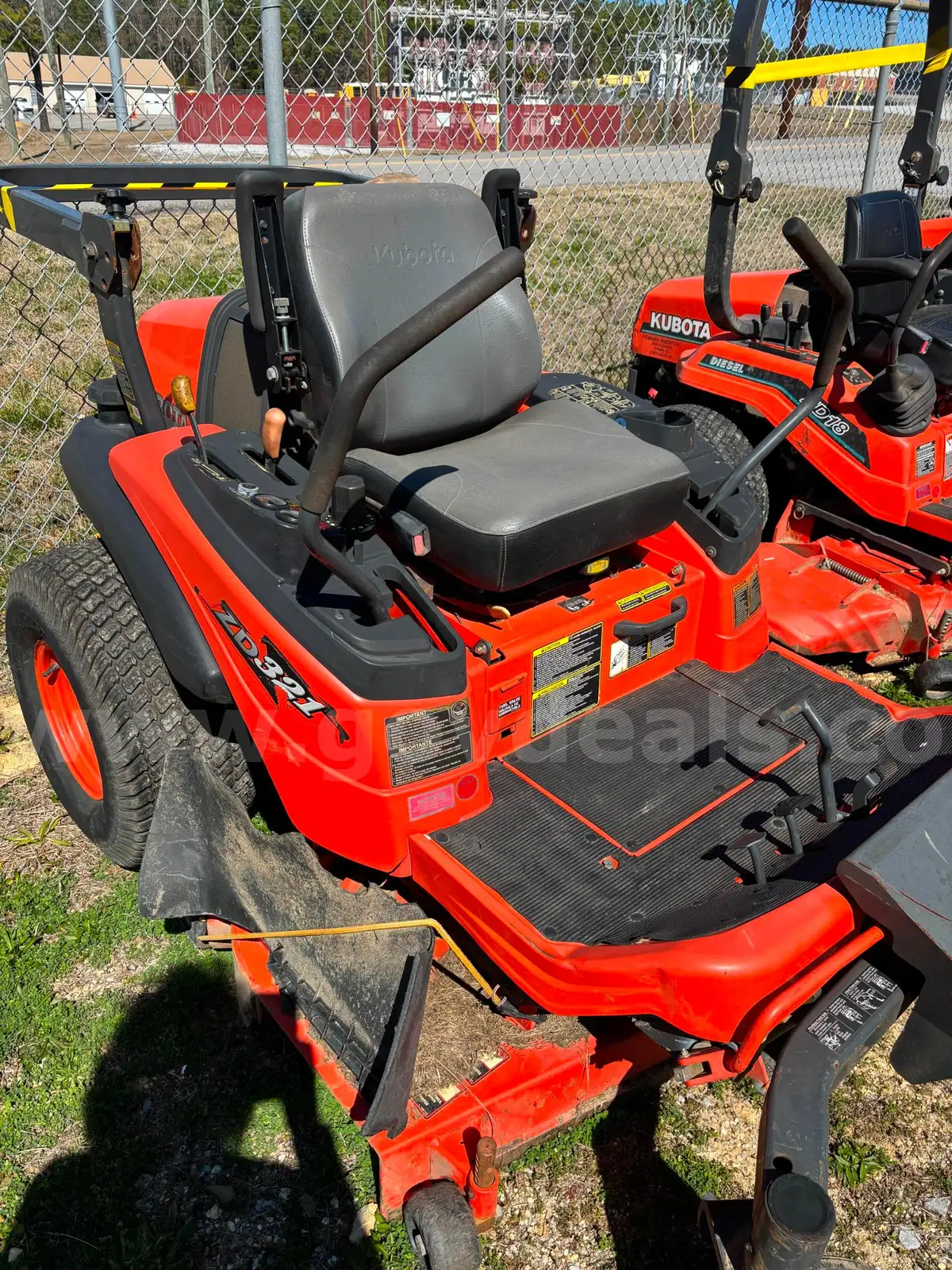 Kubota ZD321 Lawn Tractor