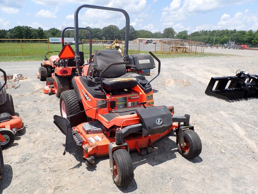 Kubota ZD323 Lawn Tractor