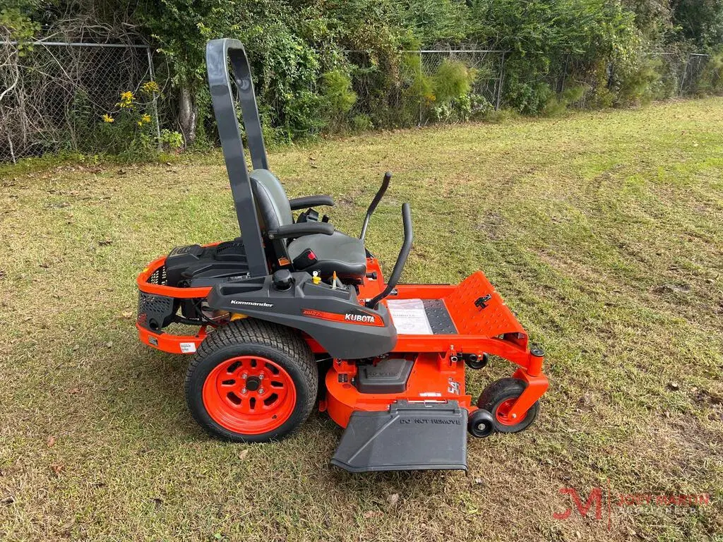 Kubota ZG127S Lawn Tractor