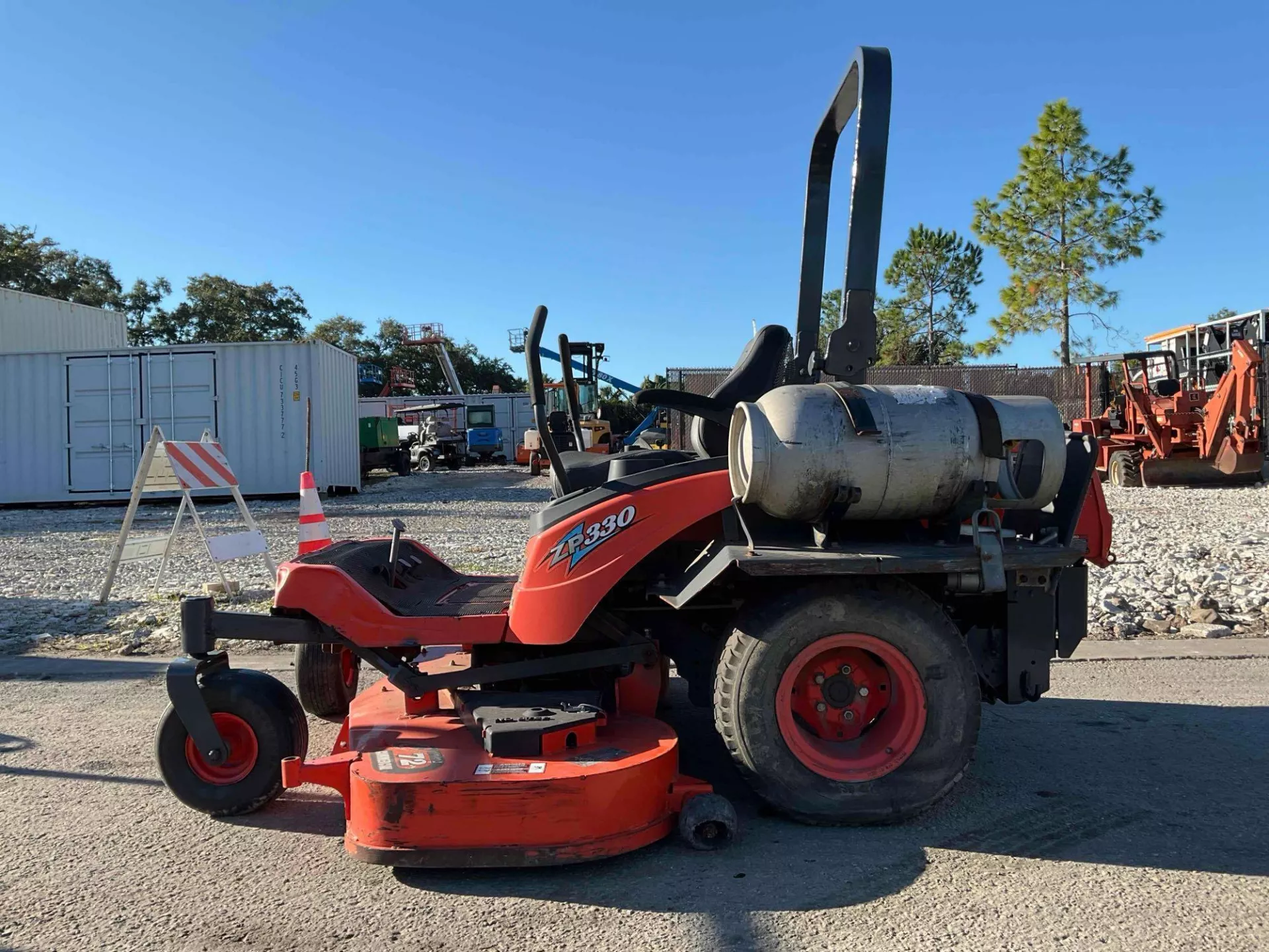 Kubota ZP330 Lawn Tractor