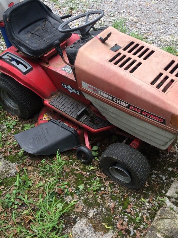 Lawn Chief 545 Lawn Tractor