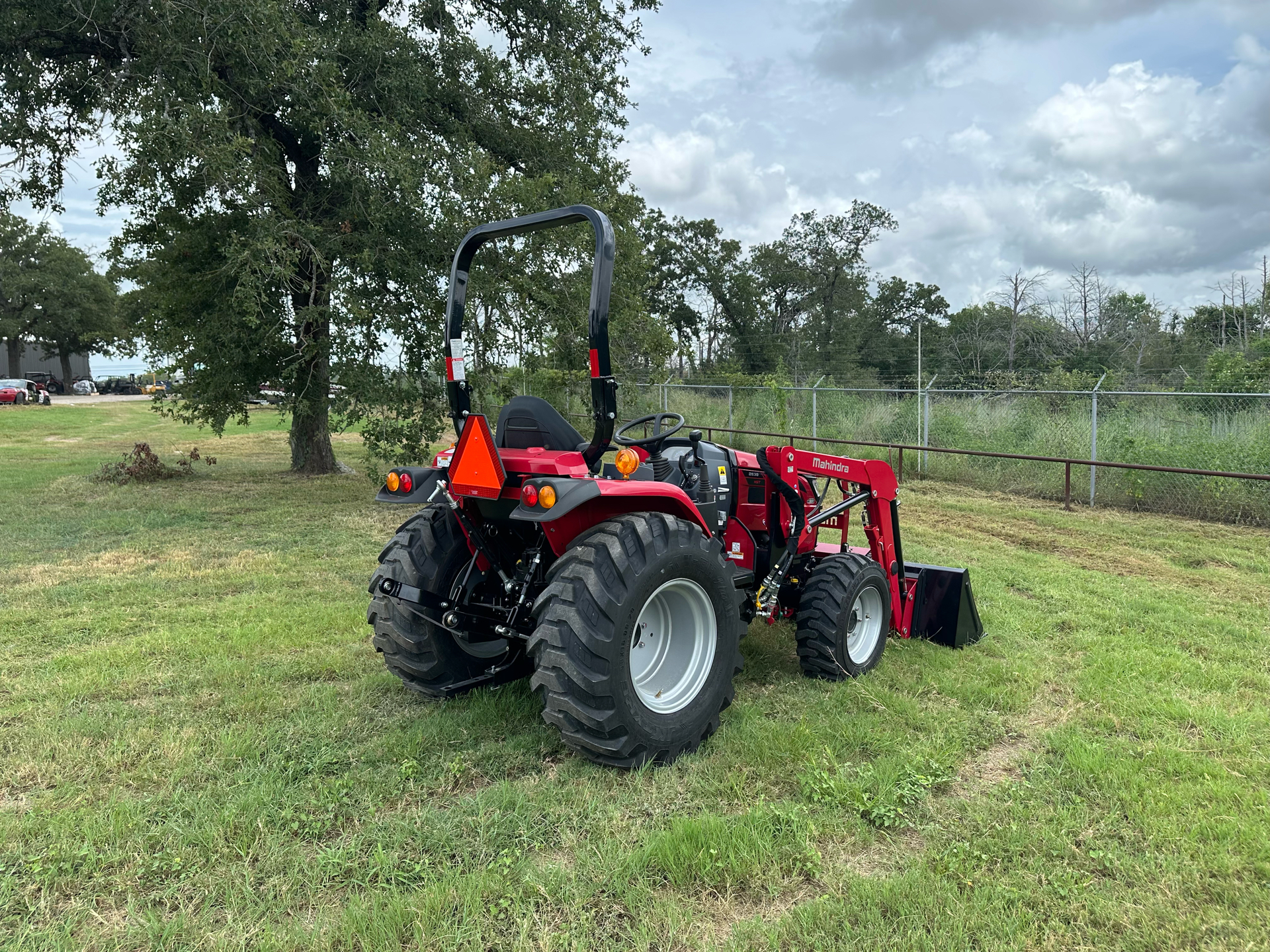 Mahindra 2645 — view 2