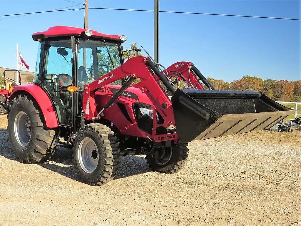 Mahindra 2670 — view 3