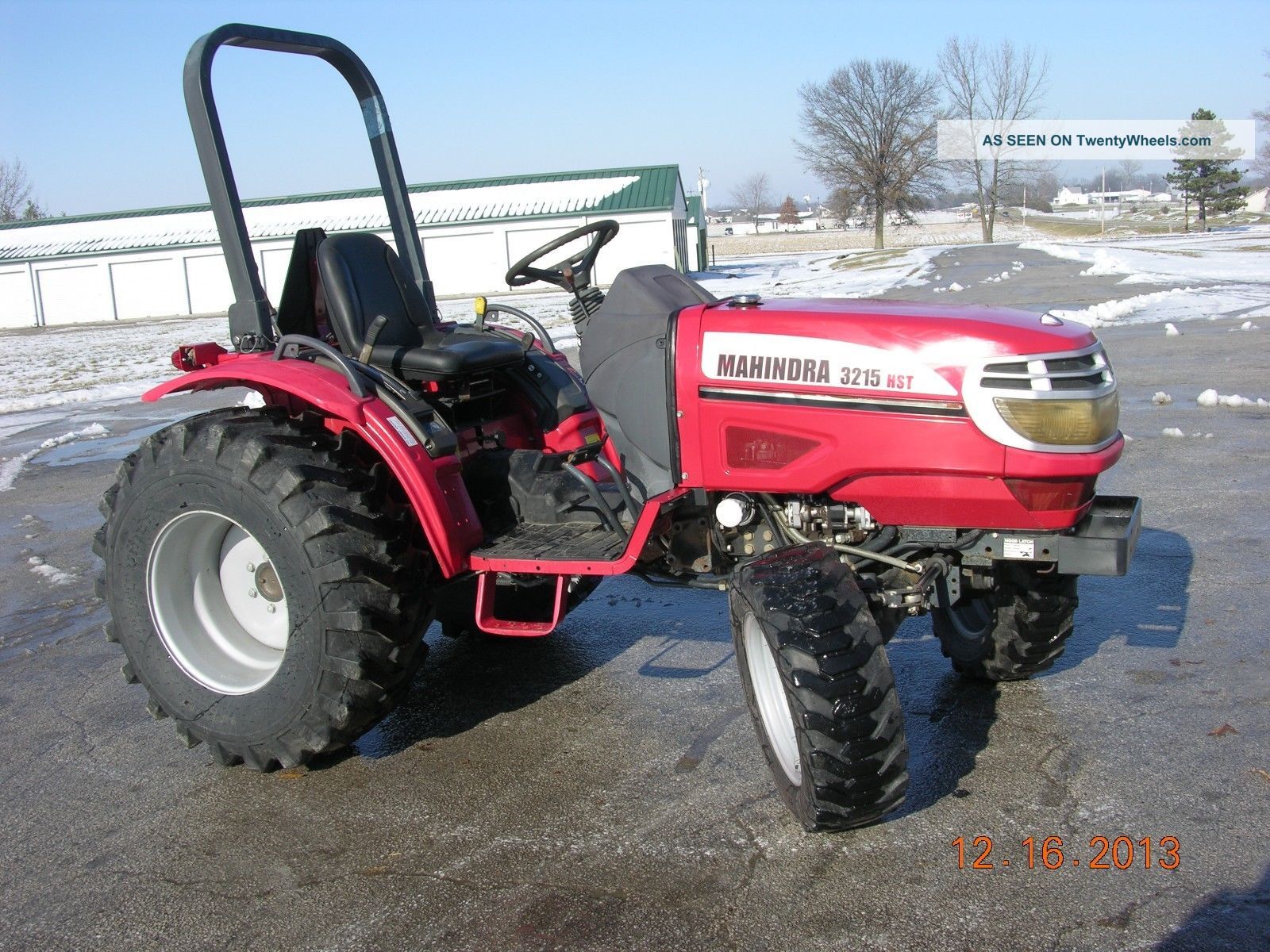 Mahindra 3215 — view 2