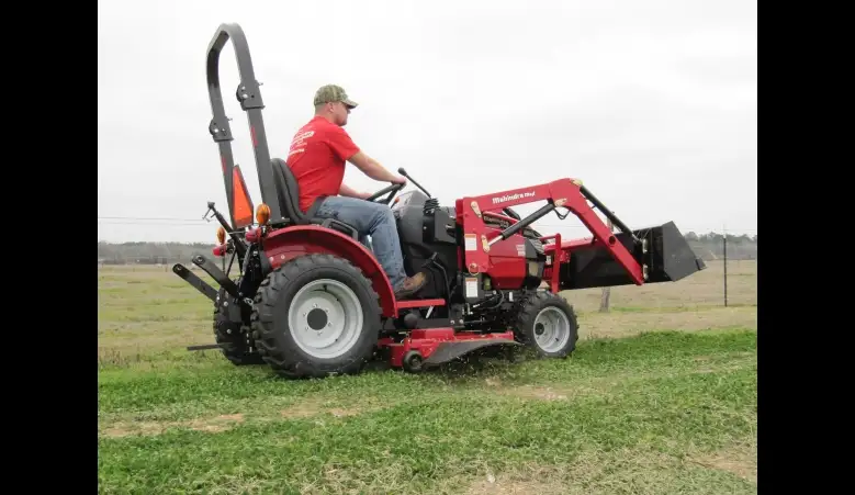 Mahindra Max 24 — view 2